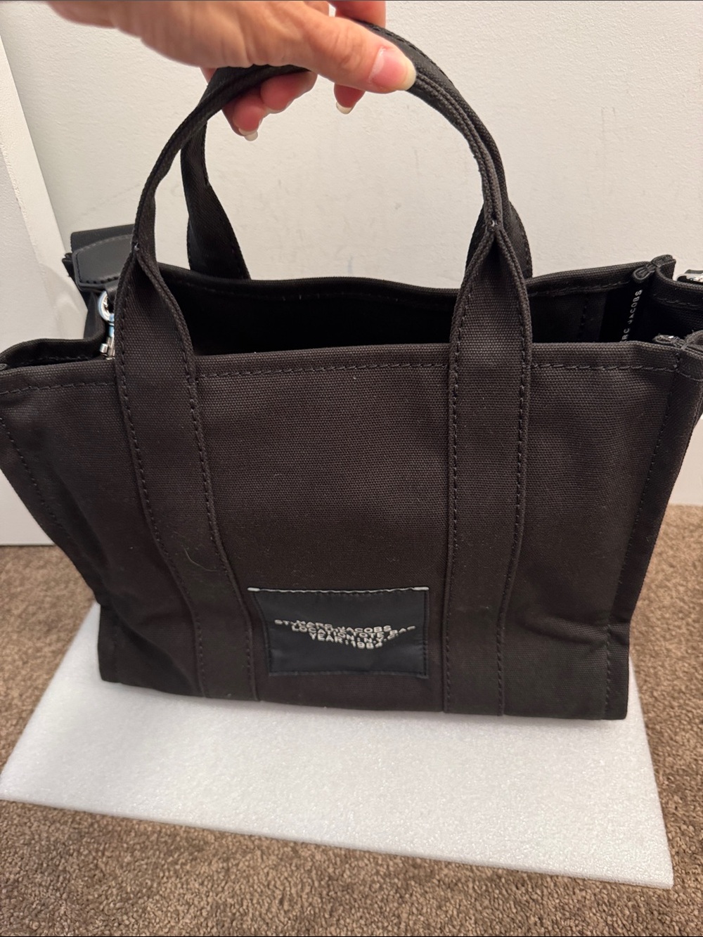 Marc Jacobs Black 'The Tote Bag' Canvas crossbody shoulder tote bag - Picture 3 of 6